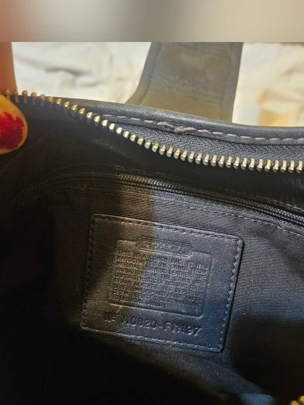 COACH VINTAGE HANDBAG, Black Leather Coach Purse - Picture 5 of 5